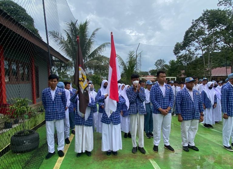 Pelantikan Pengurus Osis Periode 2022-2023 Pelantikan Pengurus Osis Periode 2022-2023